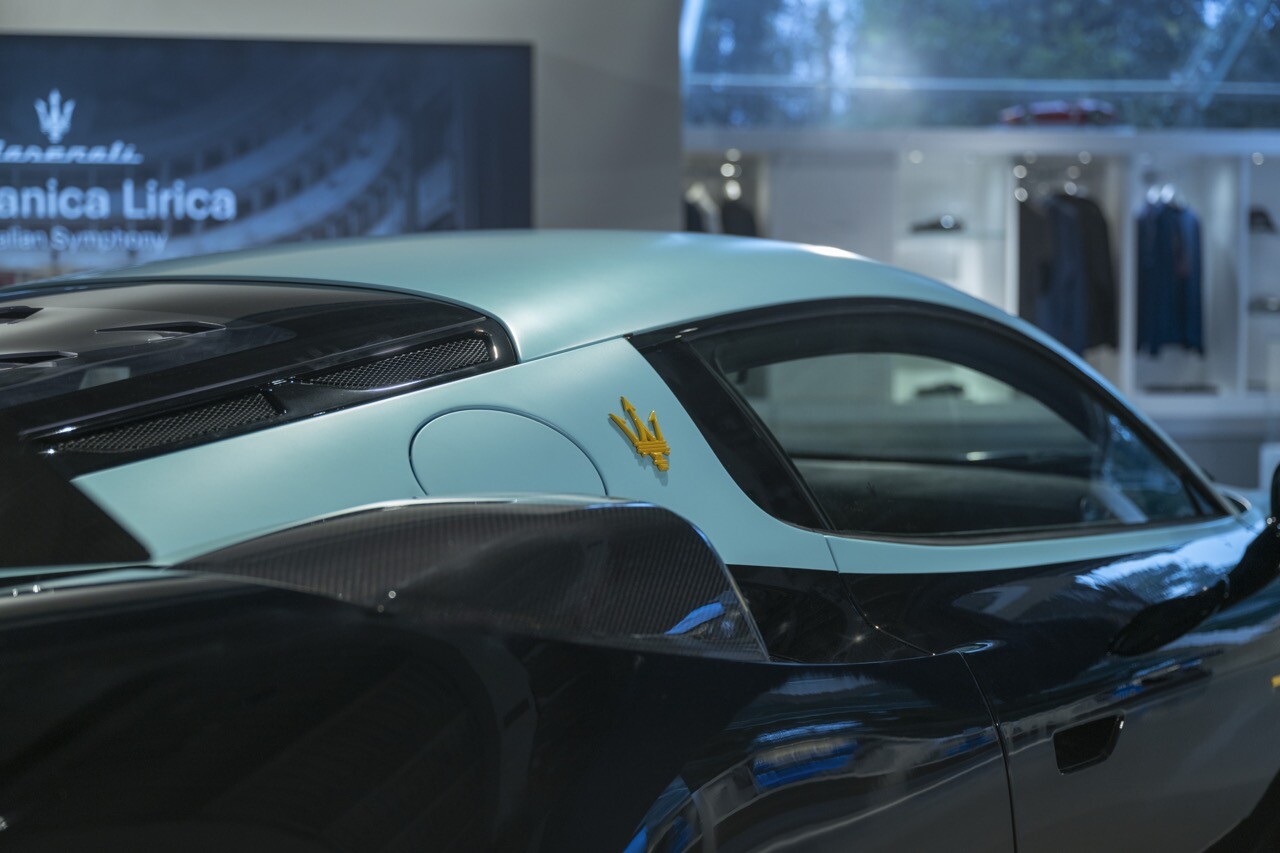 Maserati hồi sinh mẫu siêu xe MC12 từ GT2 Stradale Fuoriserie - 5