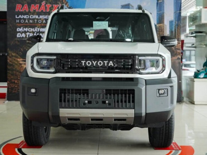 Giao thông - Với 1,2 tỷ đồng khách hàng Việt nhận được gì từ mẫu xe Land Cruiser FJ