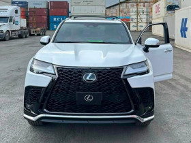 Lexus LX700h đầu tiên xuất hiện tại Việt Nam