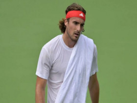 Đỉnh cao Canada Open: Tsitsipas thắng nhàn, ghi danh vòng tiếp theo