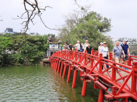 Tháng 7/2026: Khách quốc tế đến Việt Nam tăng 13,8%, đạt 56% mục tiêu