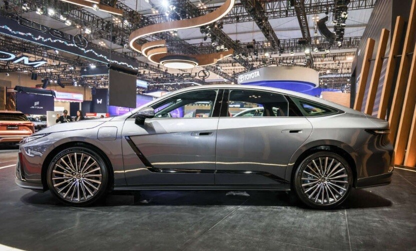 Lexus trình làng mẫu xe xe ES thế hệ mới và thêm bản thuần điện - 3