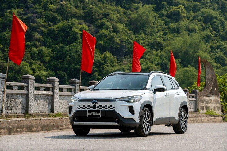 Điều gì giúp Corolla Cross giữ sức hút giữa cuộc đua SUV ngày càng khốc liệt? - 1