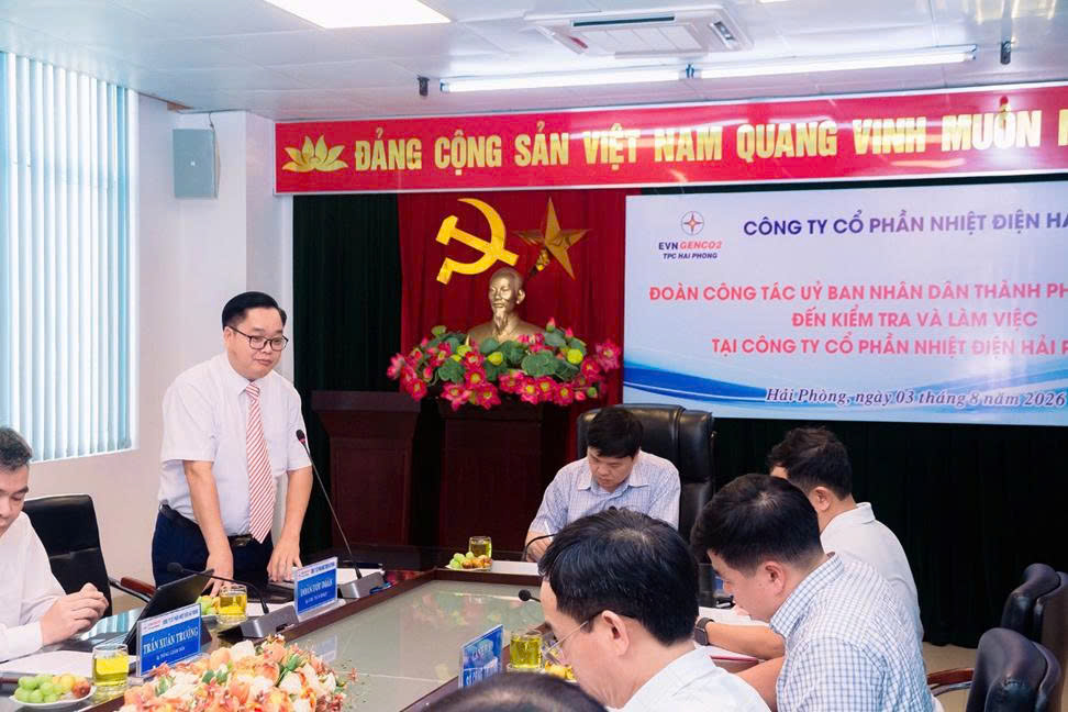 Lãnh đạo UBND thành phố Hải Phòng làm việc với Nhiệt điện Hải Phòng, đồng hành tháo gỡ khó khăn cho doanh nghiệp - 2