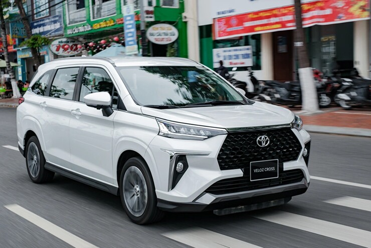 Hai “át chủ bài” MPV đồng loạt giảm giá lên đến 115 triệu đồng - 1