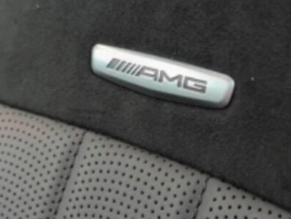 Giao thông - Mercedes-AMG bị khởi kiện hãng vì logo trên ghế quá nóng gây bỏng da