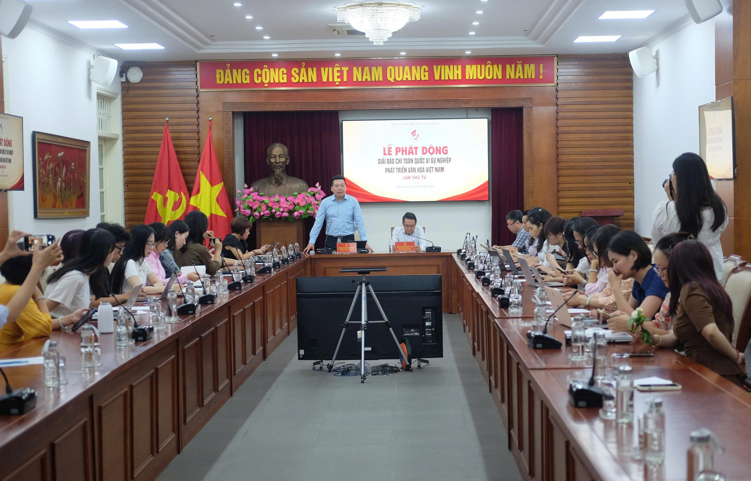 Giải Báo chí toàn quốc “Vì sự nghiệp phát triển văn hóa Việt Nam” lần thứ Tư: Bổ sung Giải Đặc biệt trị giá 100 triệu đồng - 1