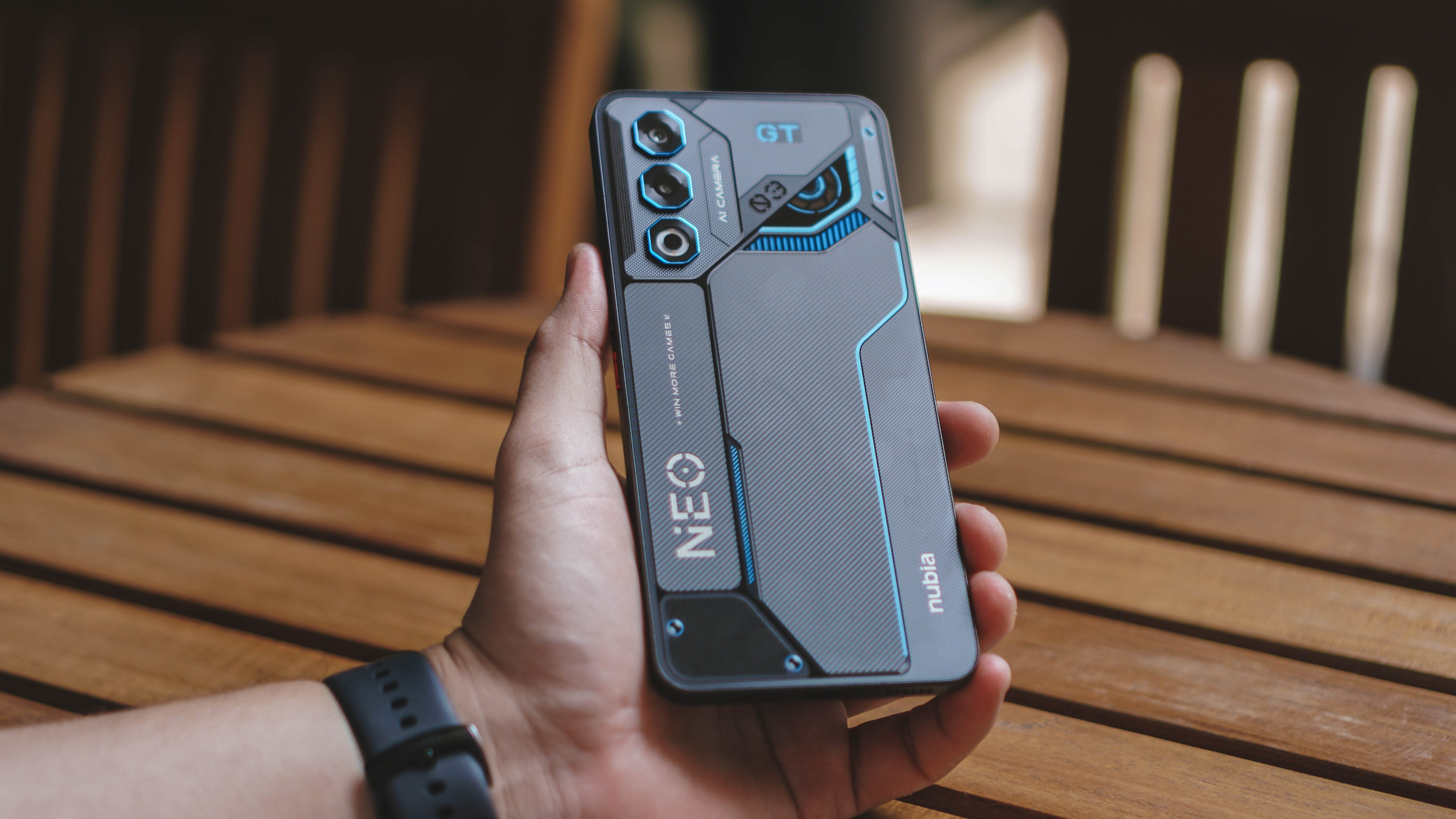 Chỉ có hơn 7 triệu, lựa smartphone nào để chơi game mượt mà? - 1