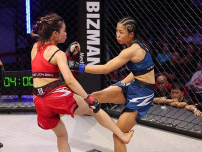 Thể thao - MMA Việt cực nóng: "Nữ tổng tài" Ngọc Linh khiến hot girl tán thủ "ôm hận"