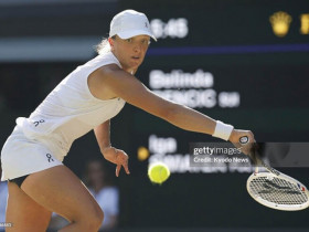 Rực lửa Cincinnati Open: Swiatek ngược dòng hạ Sakkari