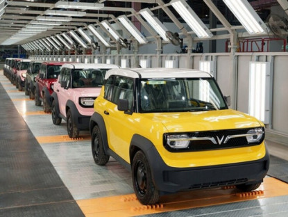Giao thông - Thị trường ô tô Việt Nam tăng 14% sau 7 tháng, xe nhập khẩu và điện hóa bứt tốc