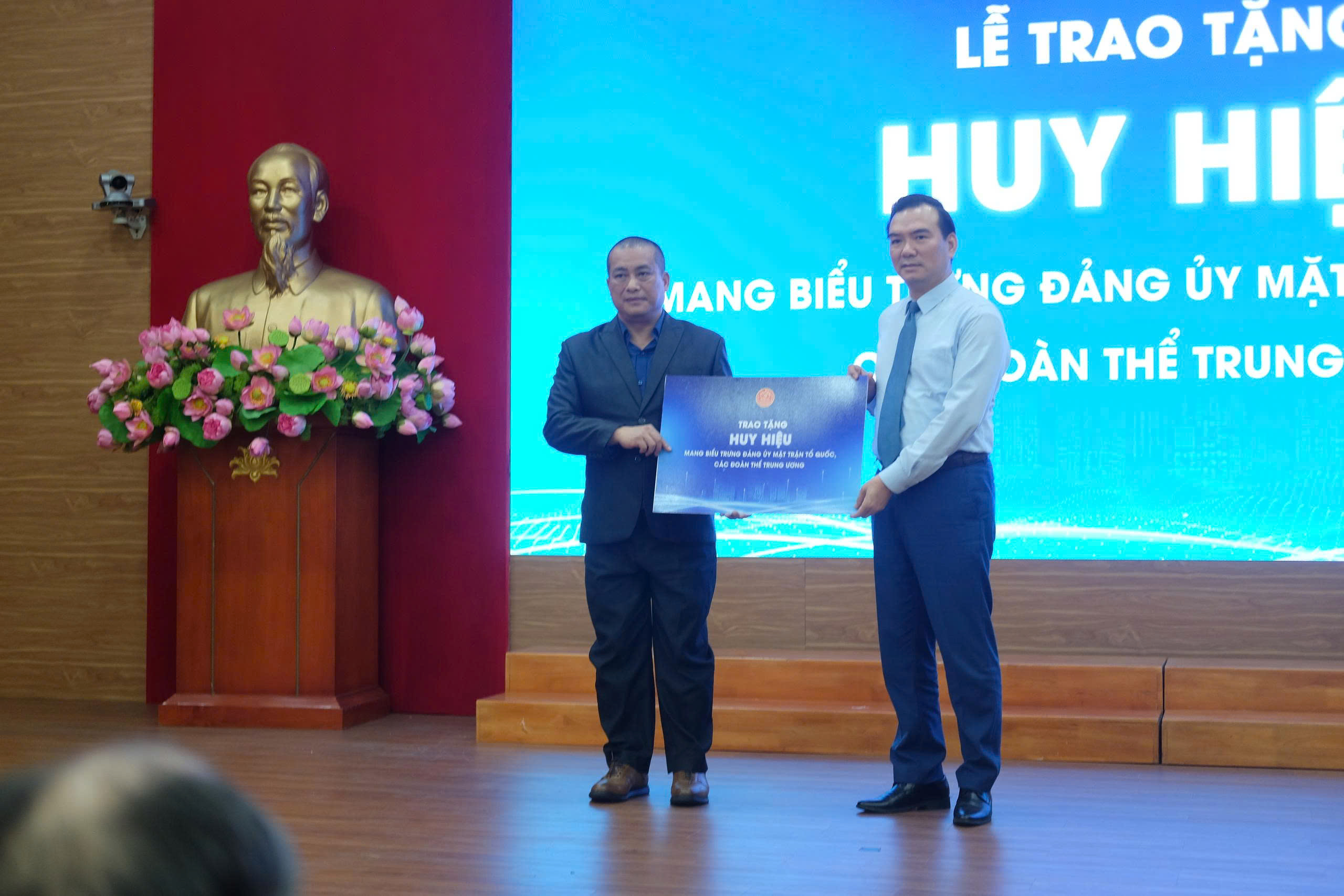 Trao giải Cuộc thi “Đến với Con đường tương lai” và Phát động Cuộc thi “Lan tỏa tri thức Con đường tương lai” - 6