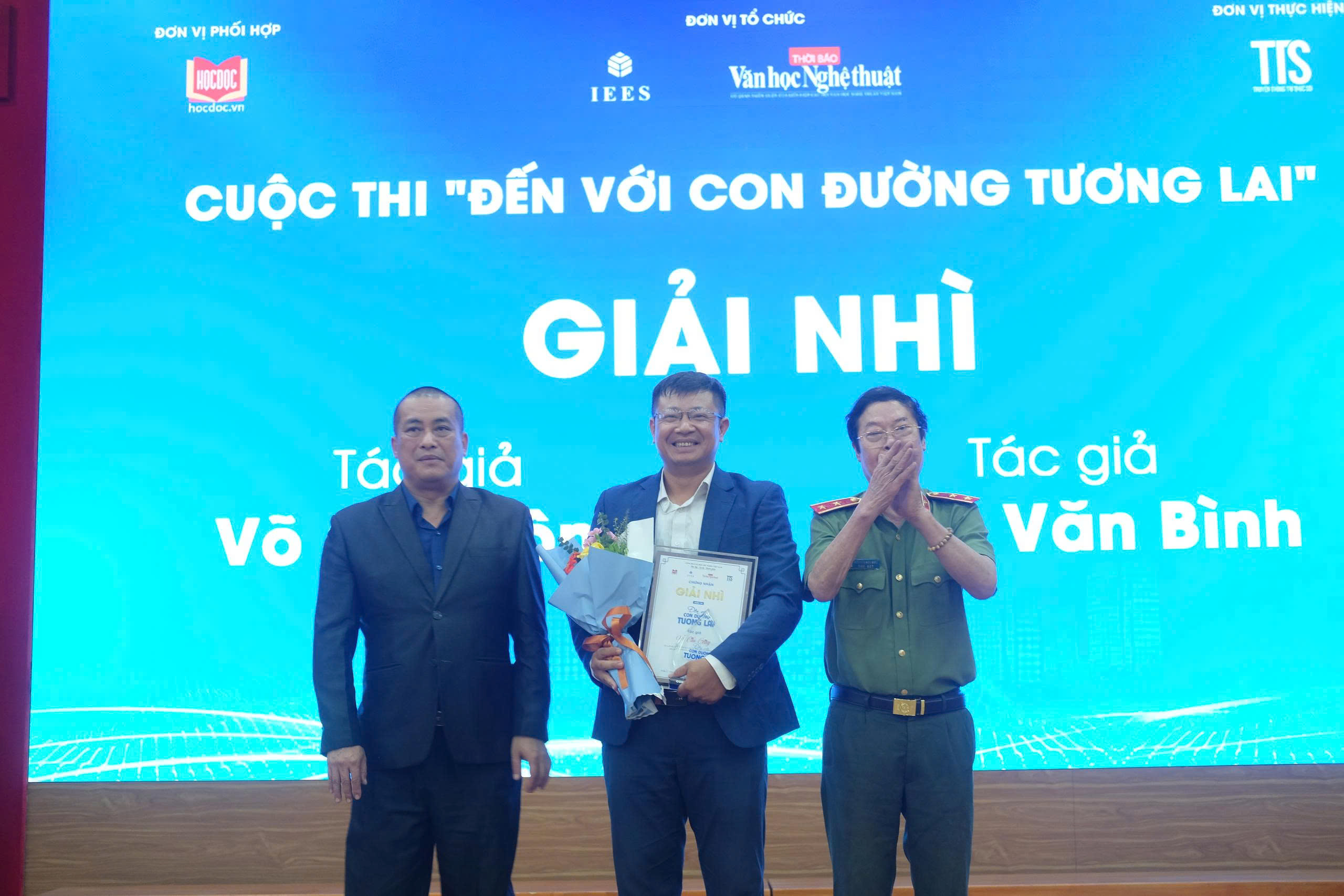 Trao giải Cuộc thi “Đến với Con đường tương lai” và Phát động Cuộc thi “Lan tỏa tri thức Con đường tương lai” - 10
