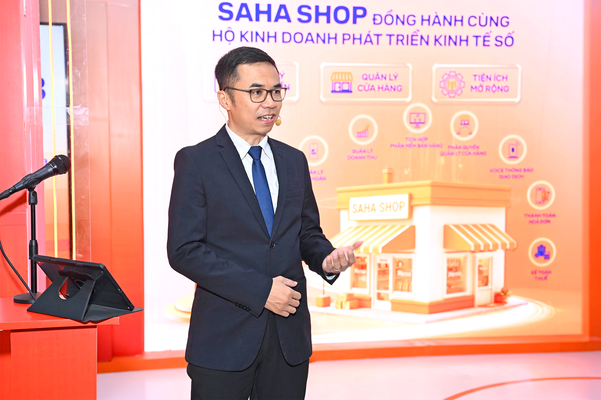 SHB SAHA Shop gây ấn tượng tại sự kiện Chuyển đổi số ngành Ngân hàng 2026 - 3
