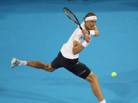 Rực lửa tennis Cincinnati Open: Zverev thua ngược cay đắng, Swiatek tiến bước dễ dàng