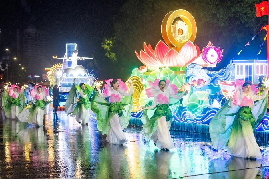 Nghệ An: Sôi nổi các hoạt động văn hoá nghệ thuật chào mừng 81 năm Cách mạng tháng Tám và Quốc khánh 2-9 - 4