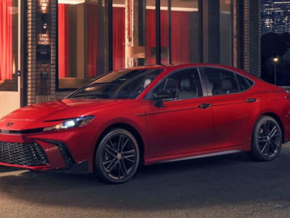 Giao thông - Toyota Camry triệu hồi hơn 500.000 xe vì lỗi màn hình