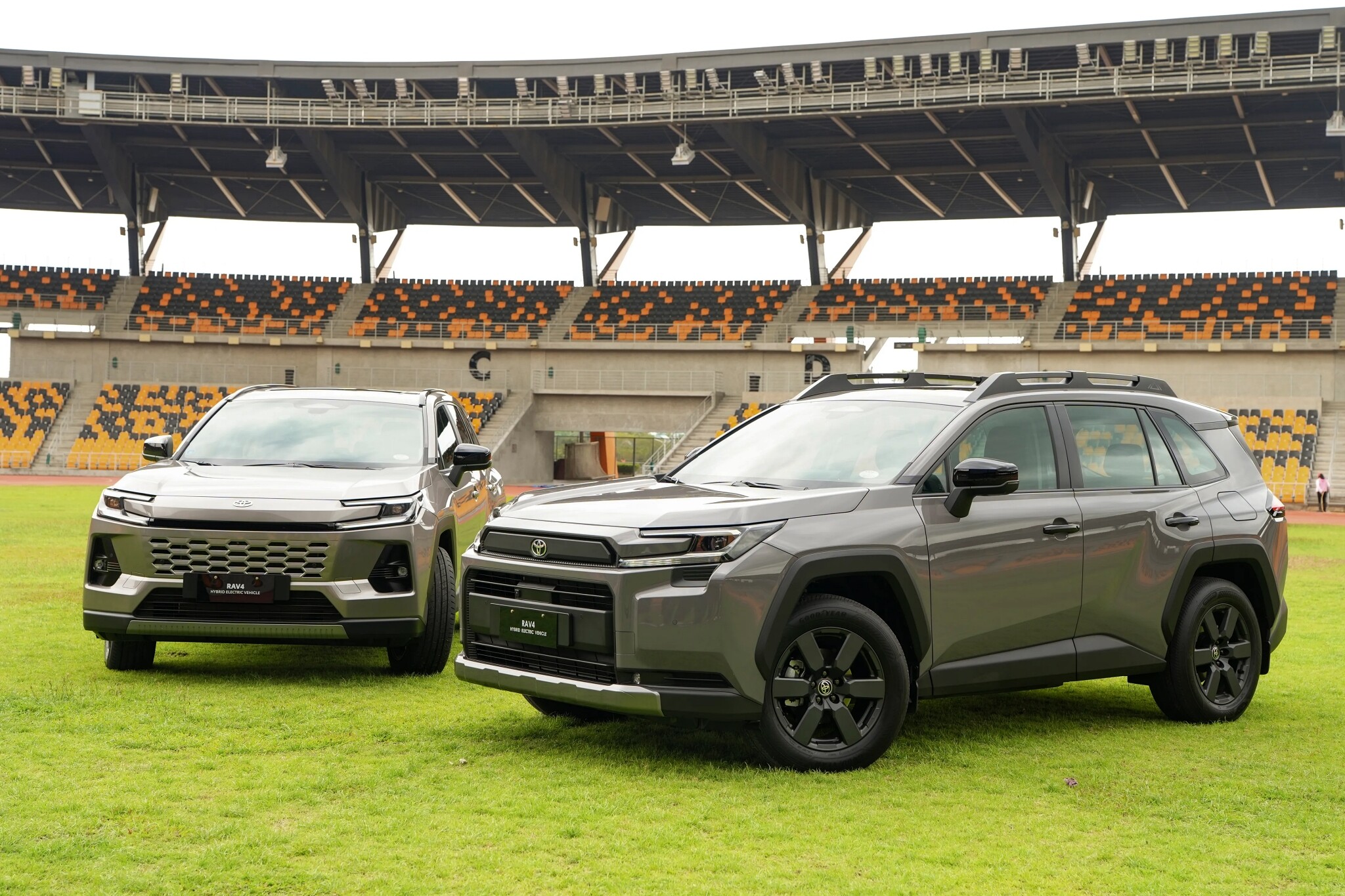 Toyota cảnh báo vấn đề "mua bia kèm lạc" đến khách hàng toàn cầu - 1