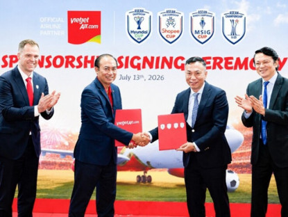 Thông tin doanh nghiệp - Vietjet và Vikki “tiếp lửa” – Việt Nam rực đỏ Bangkok, thắng Thái Lan lượt đi chung kết ASEAN Cup