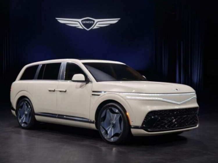 Ra mắt Genesis GV90, kiểu mở cửa như Rolls-Royce