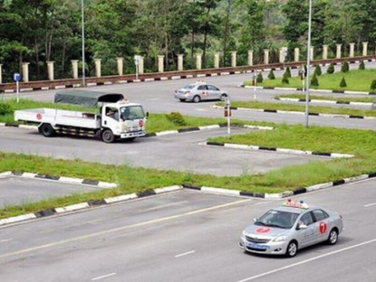 Giao thông - Từ 3/2027, thi bằng lái ô tô có thêm bài vượt xe, chuyển làn và trả làn