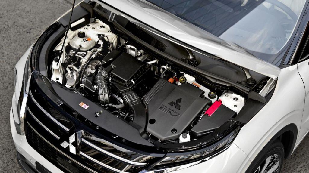 Mitsubishi Outlander PHEV ra mắt thị trường Đông Nam Á, khó về Việt Nam - 2