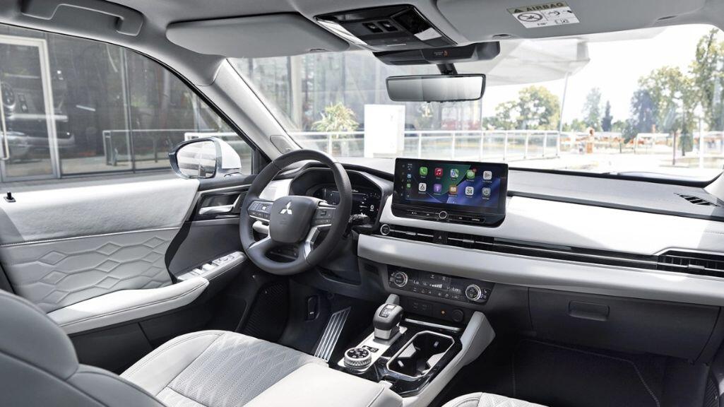 Mitsubishi Outlander PHEV ra mắt thị trường Đông Nam Á, khó về Việt Nam - 3