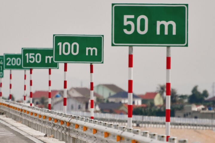 Giữ khoảng cách trên cao tốc: "Vùng đệm an toàn cho tài xế" - 1