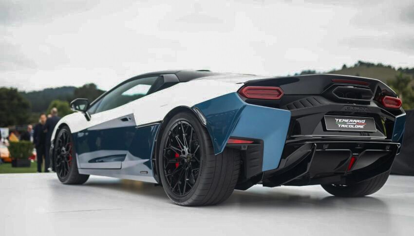 Lamborghini giới thiệu mẫu siêu xe Temerario Tricolore - 2