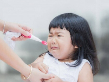 Thông tin doanh nghiệp - Vì sao răng trẻ ố vàng, có mảng bám dù cha mẹ đã vệ sinh mỗi ngày?