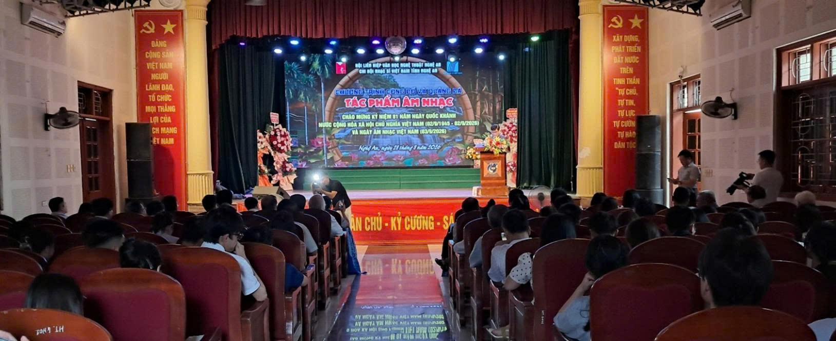 Nghệ An giới thiệu tác phẩm mới chào mừng 81 năm Quốc khánh 2-9 và Ngày Âm nhạc Việt Nam - 1