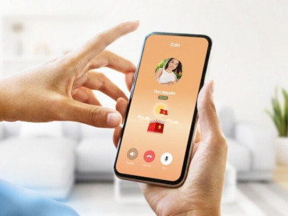 Công nghệ - Gọi điện Zalo với hình nền Lễ đài Độc lập, cờ đỏ sao vàng dịp Quốc khánh (2/9)