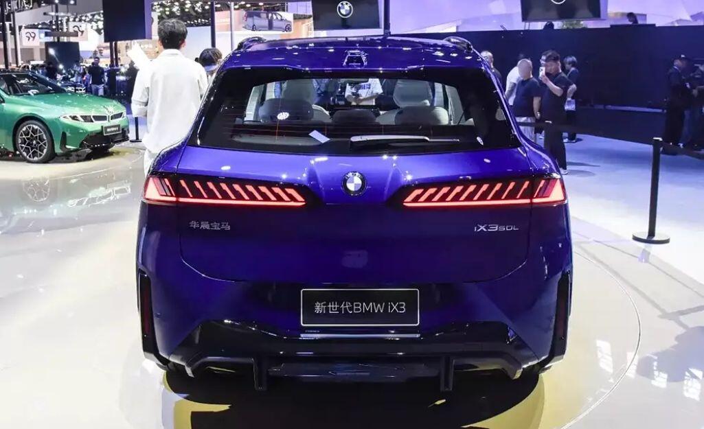 BMW trình làng mẫu xe điện iX3 phiên bản kéo dài L - 2