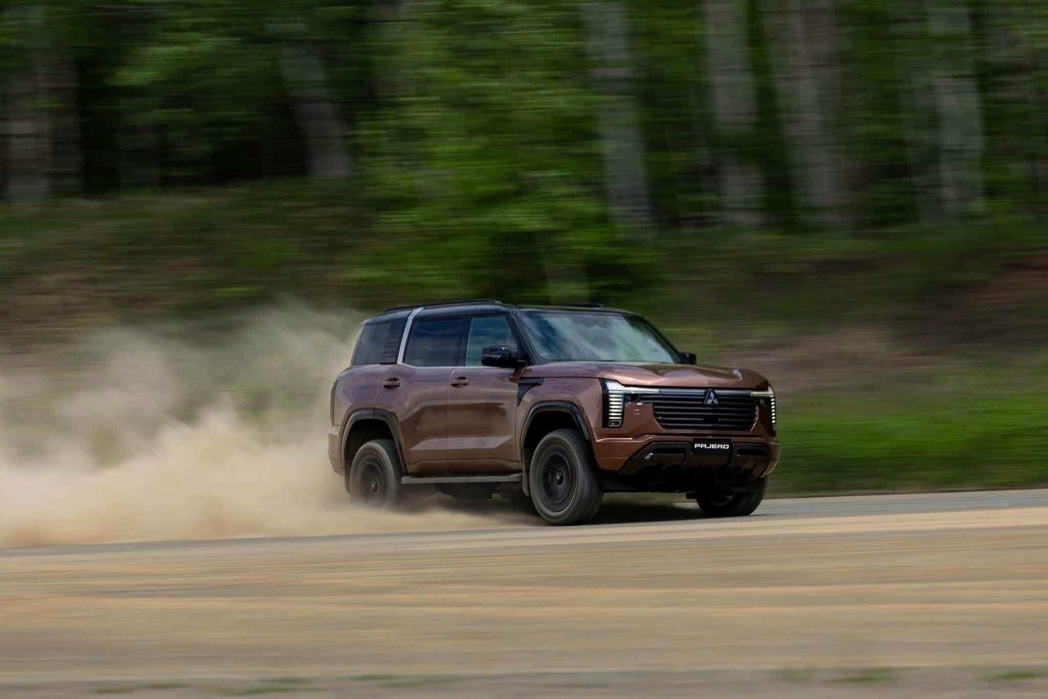 Mitsubishi Pajero thế hệ mới trình làng - 6