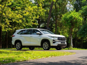 Đánh giá Toyota Innova Cross: Lựa chọn phiên bản nào tốt nhất cho gia đình?