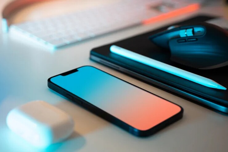 iPhone có gì khiến Apple bán với giá cao hơn iPad? - 1