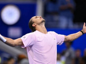 Tennis đỉnh cao US Open: Zverev - Swiatek gặp thử thách khó, sao gốc Việt mơ kỳ tích