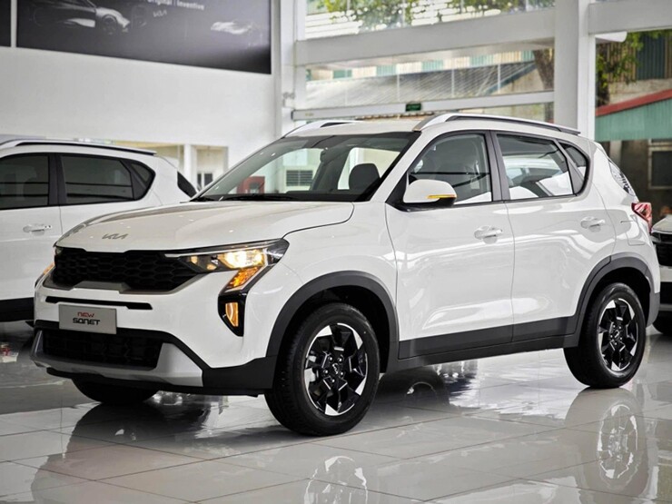 Kia Sonet giảm giá mạnh tại đại lý, bản AT chưa đến 440 triệu đồng - 1