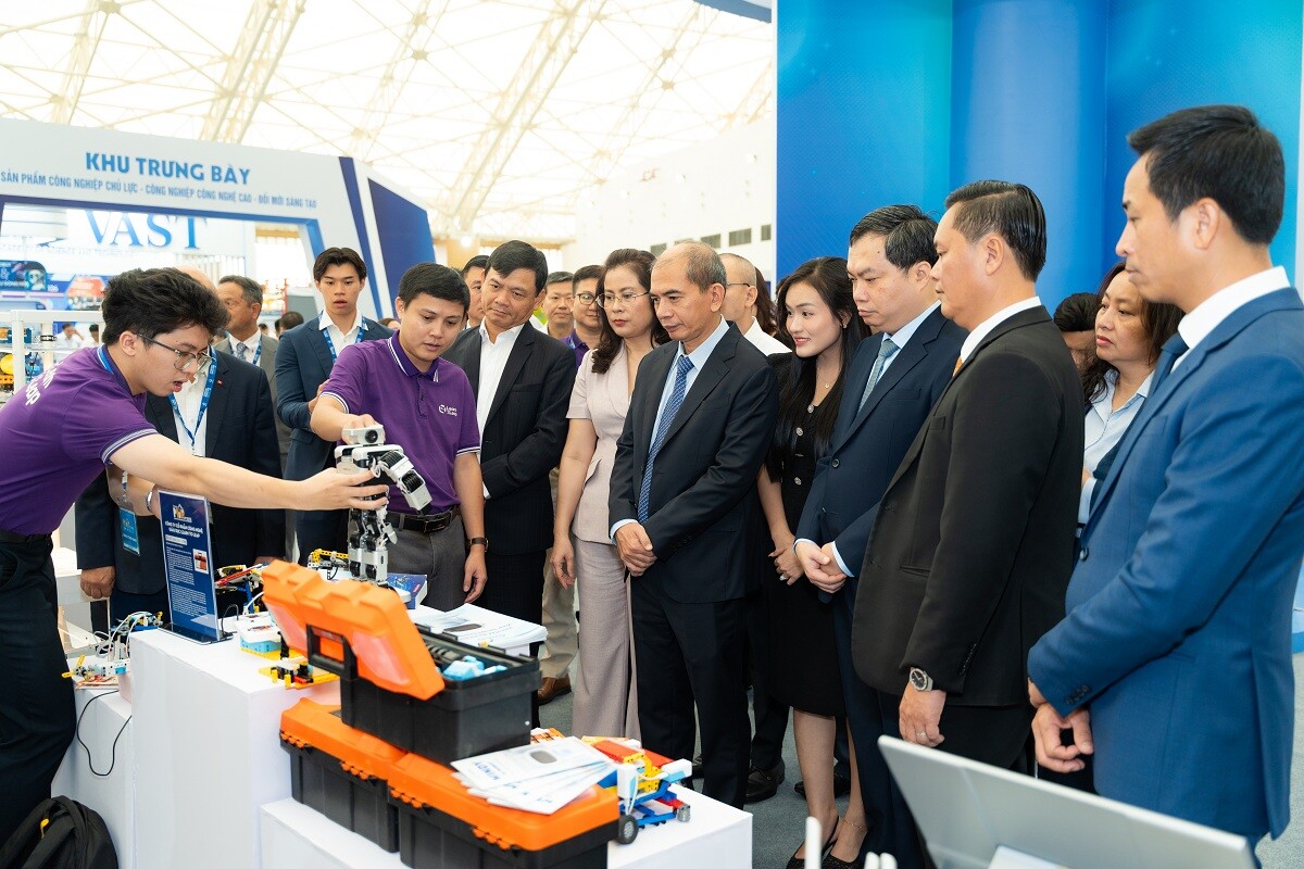 VITW 2026 chính thức khai mạc, quy tụ hơn 2.000 gian hàng công nghiệp và công nghệ - 4