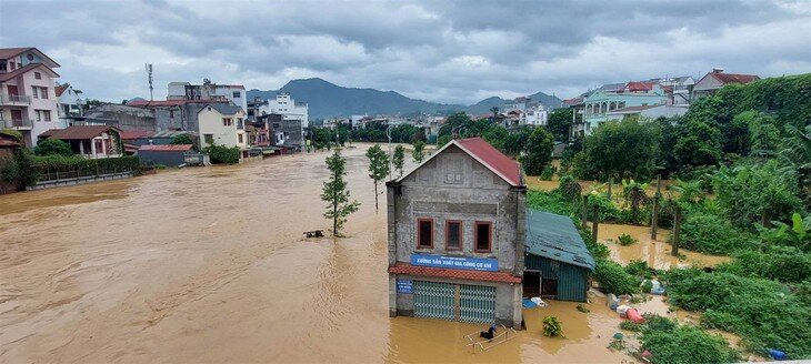 Chi tiết đợt mưa lớn ở Trung Bộ - 1