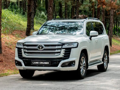 Giao thông - Toyota Land Cruiser 300 HEV công bố giá bán từ 4,7 tỷ đồng
