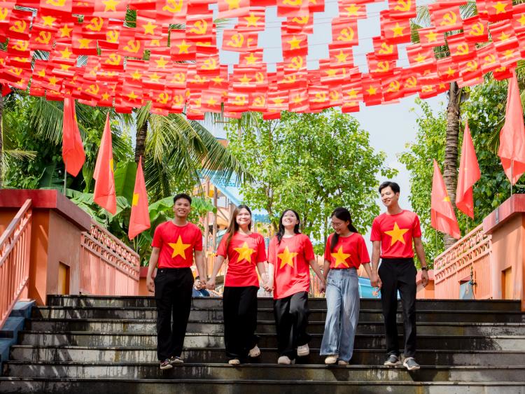 Du lịch - Bộ VHTTDL ban hành kịch bản phát triển ngành du lịch gắn với mục tiêu tăng trưởng "2 con số"