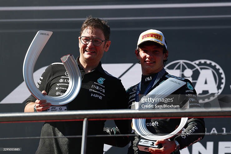 Đua xe F1, Spanish GP: Antonelli vượt Verstappen - Norris, đăng quang ấn tượng - 1