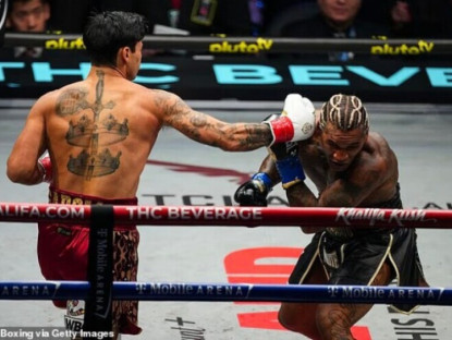 Thể thao - Võ sĩ ngổ ngáo đòi cướp đai boxing thế giới, "Vua Ryan" tung mưa đòn hủy diệt