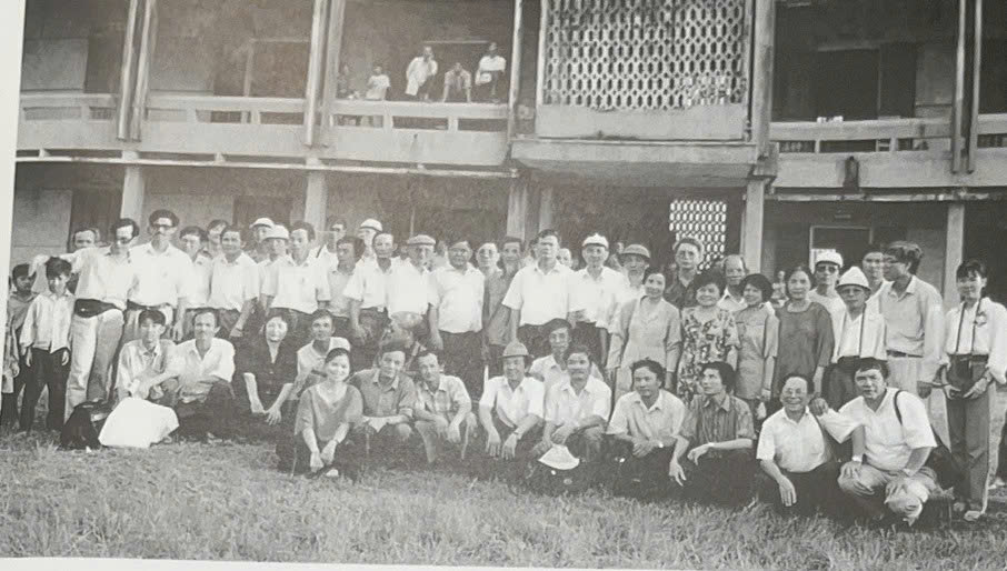 Lớp Văn khóa VIII Đại học Tổng hợp Hà Nội - lớp học hiếm có của một thế hệ đặc biệt - 3