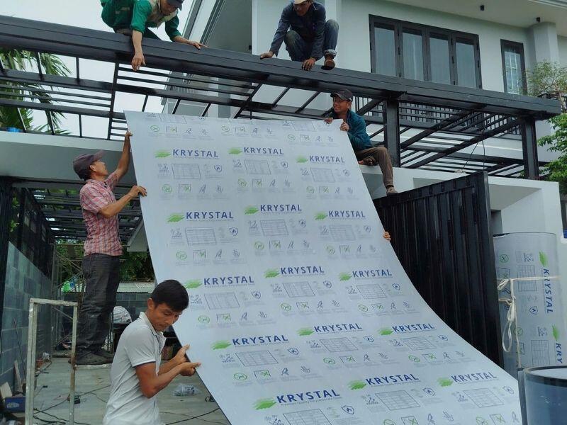Cơn sốt giá vật liệu xây dựng: Bí quyết cắt giảm 25% chi phí nhờ hệ mái Polycarbonate - 3