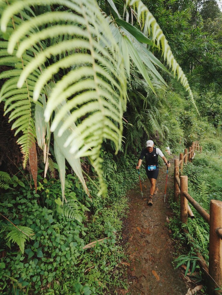 Hàng ngàn VĐV "tuột dây, trượt bùn" xuyên đêm ở marathon khắc nghiệt nhất Việt Nam - 5