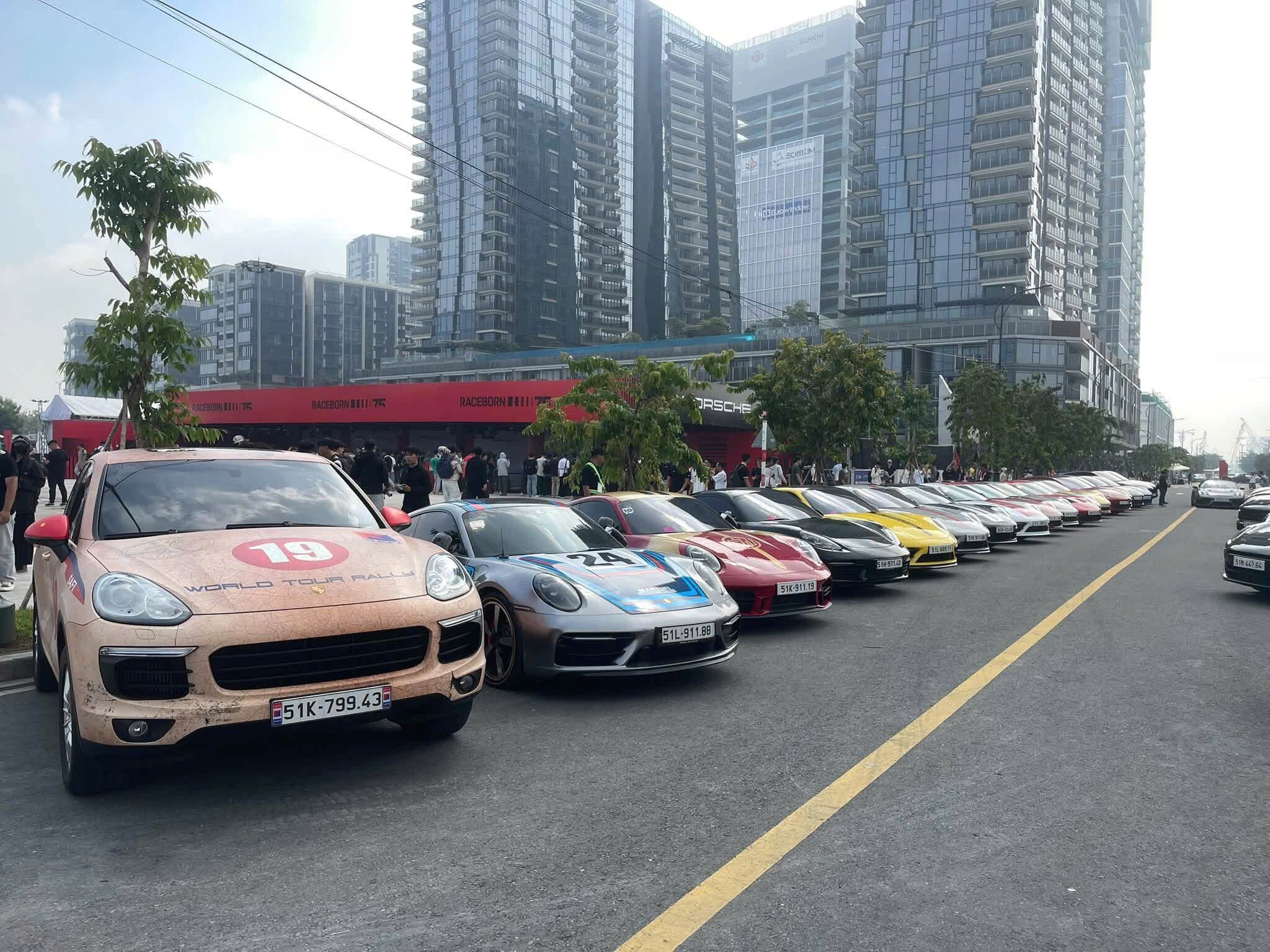 Lần đầu tiên Porsche mang hơn 100 xe trưng bày tại TP.HCM - 4