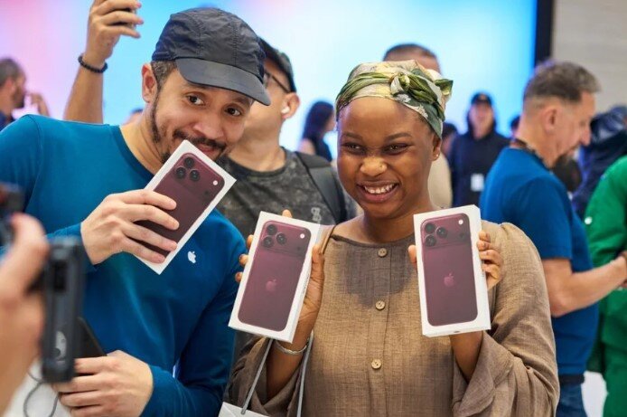 Lần đầu tiên, cặp iPhone Pro được có sự khác biệt chi tiết quan trọng này - 1