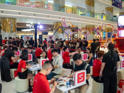 Thông tin doanh nghiệp - CellphoneS bắt đầu giao iPhone 18 Pro và 18 Pro Max cho khách hàng đặt trước